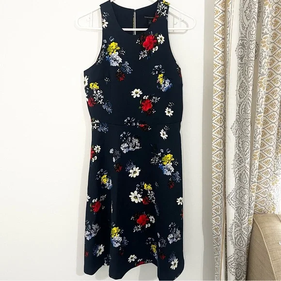 Banana Republic- NWT, Navy floral fit and flare - Picture 4 of 5